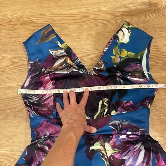 NWOT Closet London floral blue purple sleeveless skater dress, size 4 - Picture 11 of 12